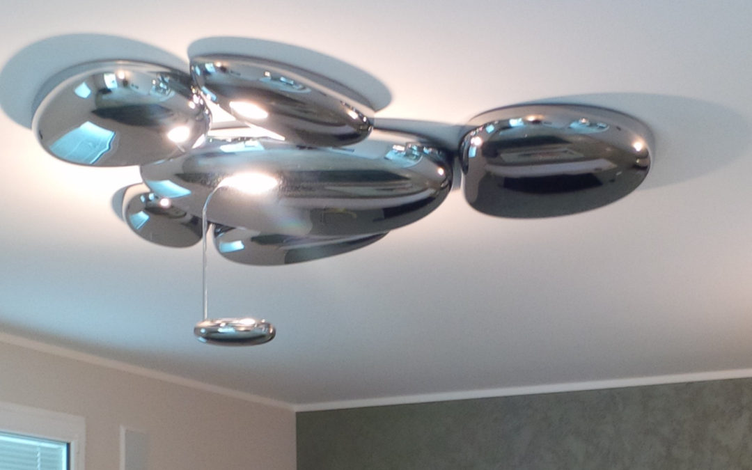Pietre luminose al soffitto